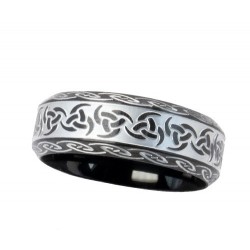 Anello in metallo